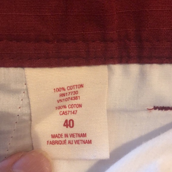 Men’s deep red Mossimo cargo shorts size 40 - Picture 4 of 8